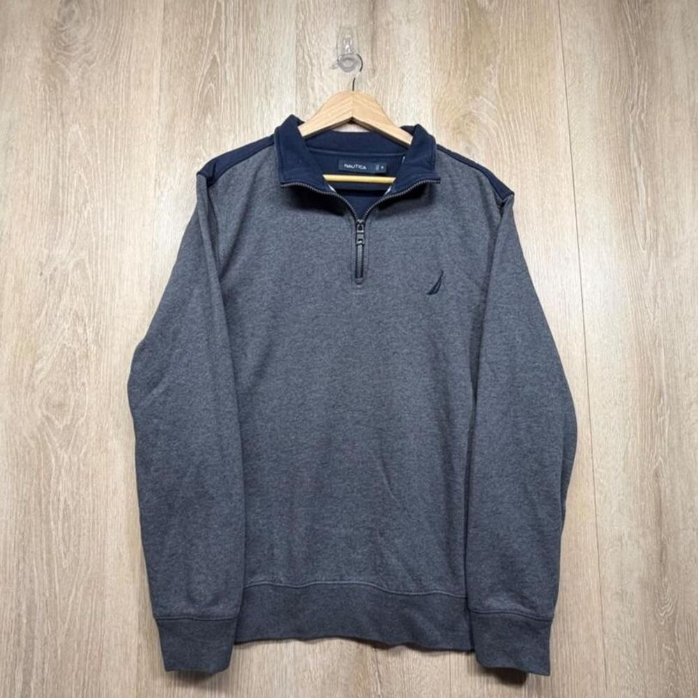 Nautica Men's Grey and Blue Sweatshirt